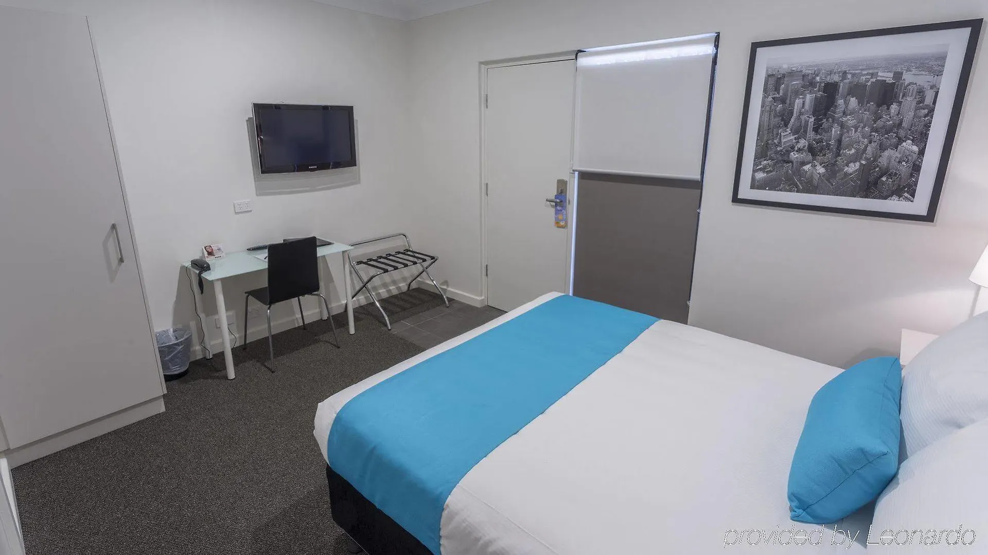 Comfort Inn & Suites Manhattan Adelaida 3*,